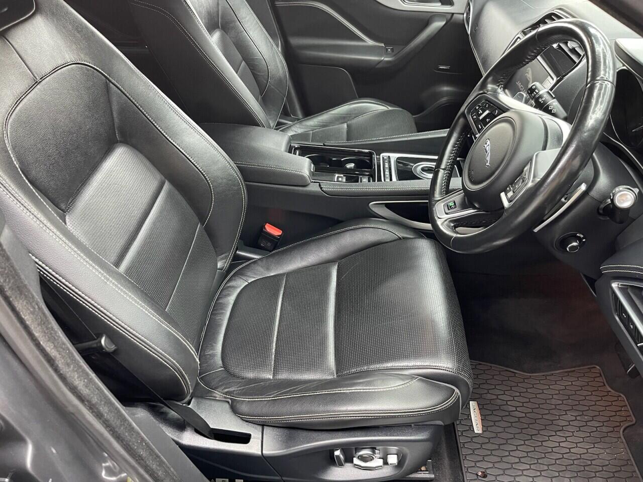 Used Jaguar F-Pace 2018 for sale - 76635415: Photo 7