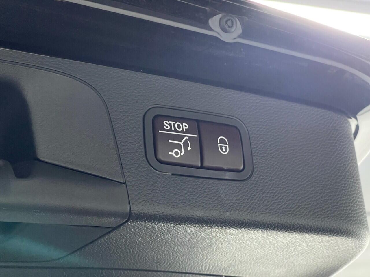 Used Mercedes-Benz GLC 2018 for sale - 77040419: Photo 55