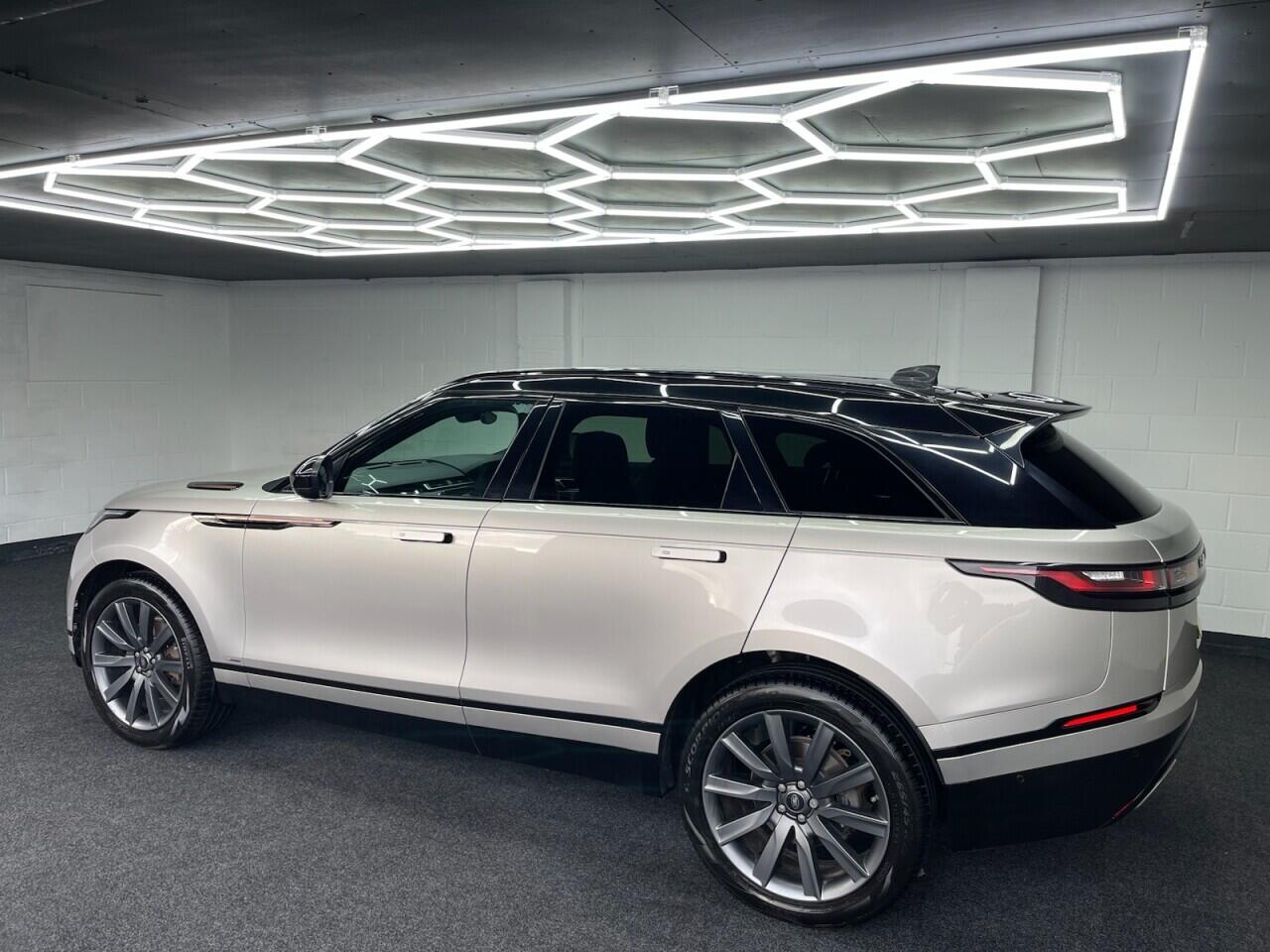 Used Land Rover Range Rover Velar 2017 for sale - 77696531: Photo 11