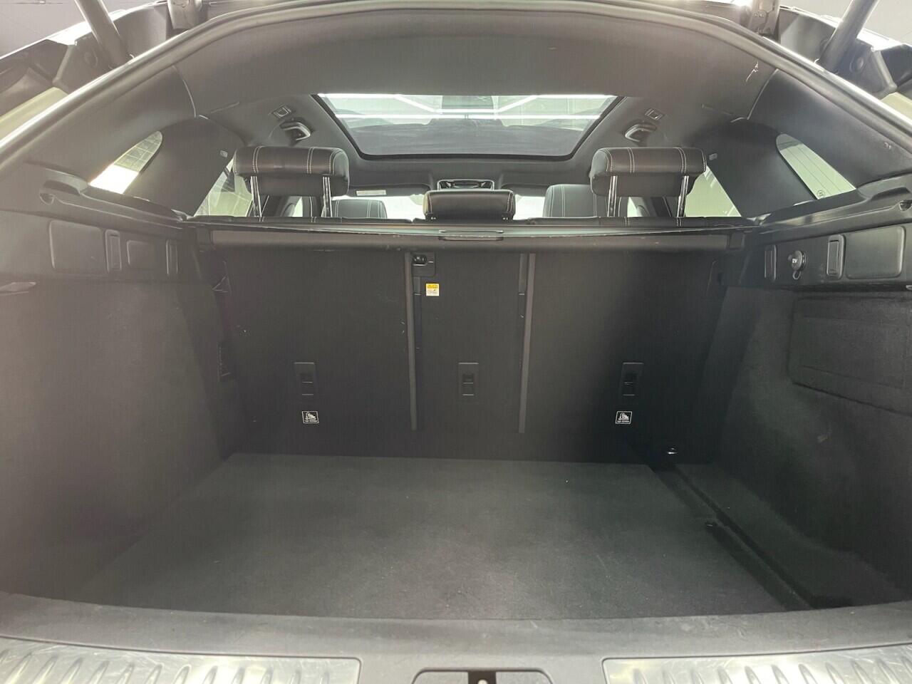 Used Land Rover Range Rover Velar 2017 for sale - 77696531: Photo 31