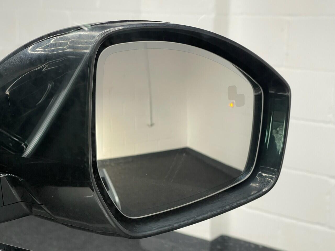 Used Land Rover Range Rover Velar 2017 for sale - 77696531: Photo 43