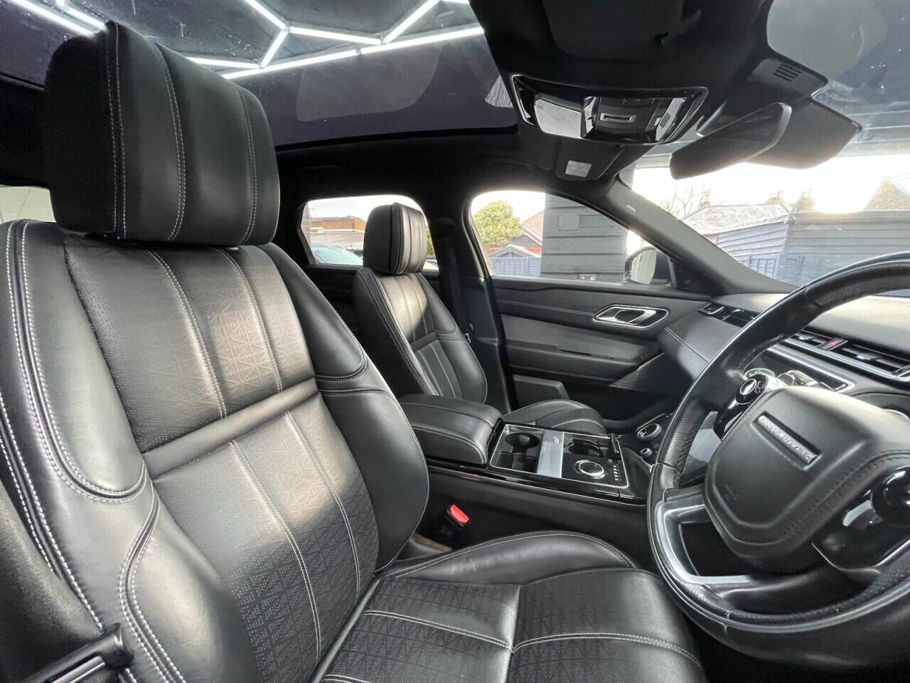 Used Land Rover Range Rover Velar 2017 for sale - 77696531: Photo 5