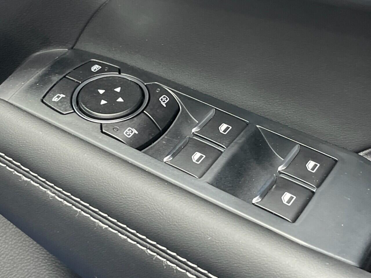 Used Volkswagen Amarok 2023 for sale - 76633605: Photo 38