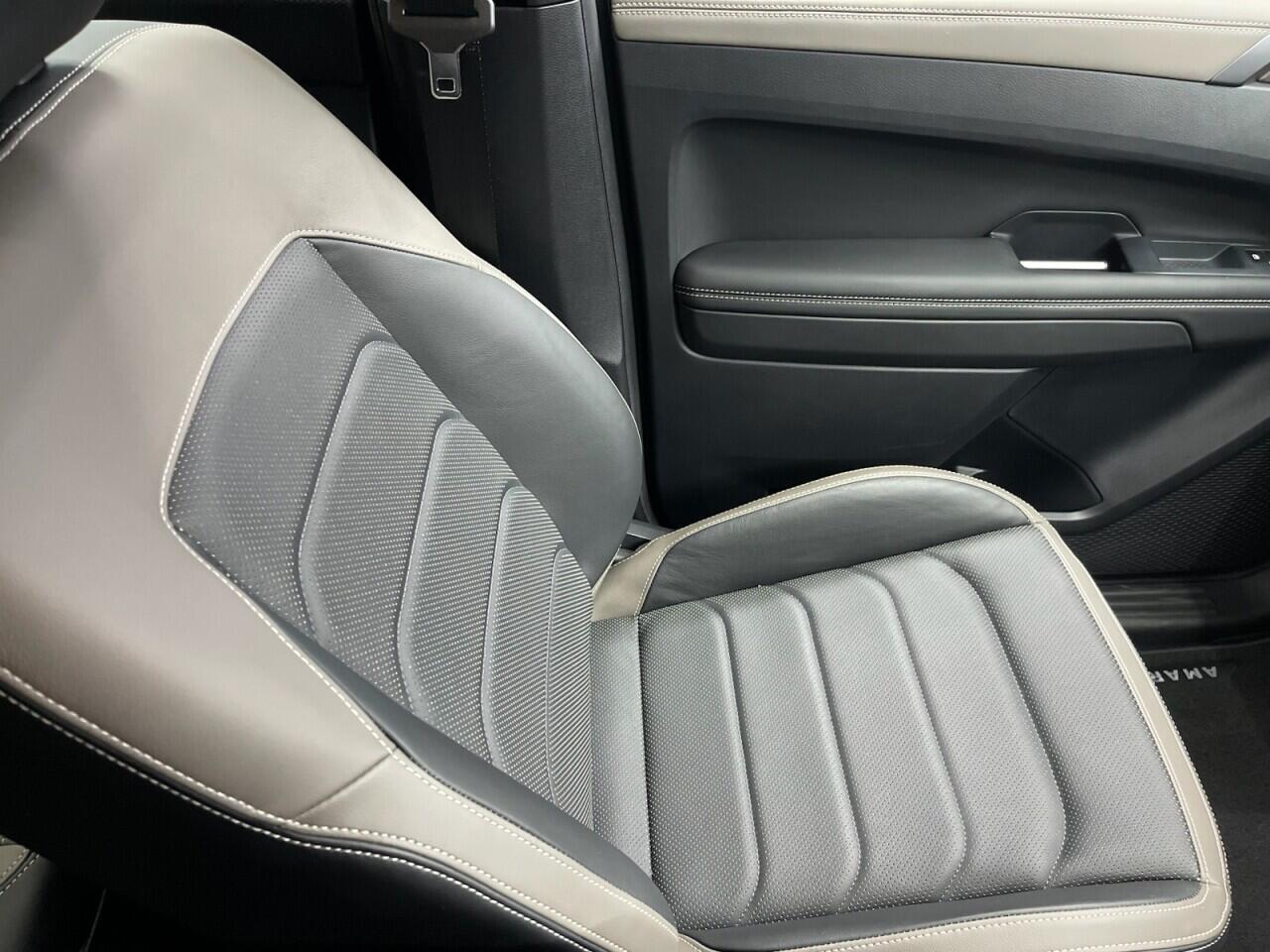 Used Volkswagen Amarok 2023 for sale - 76633605: Photo 44