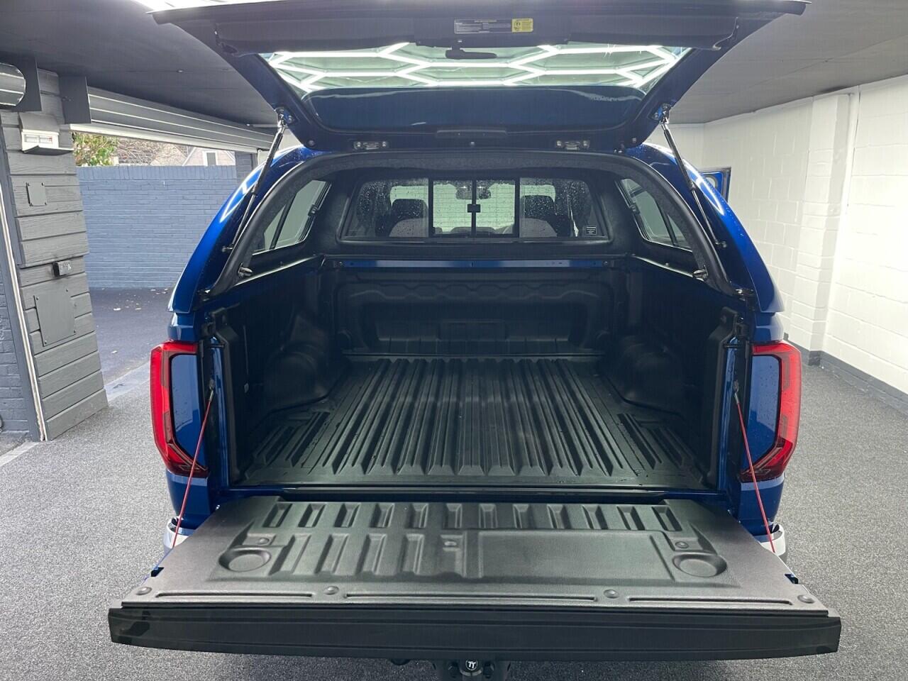 Used Volkswagen Amarok 2023 for sale - 76633605: Photo 9