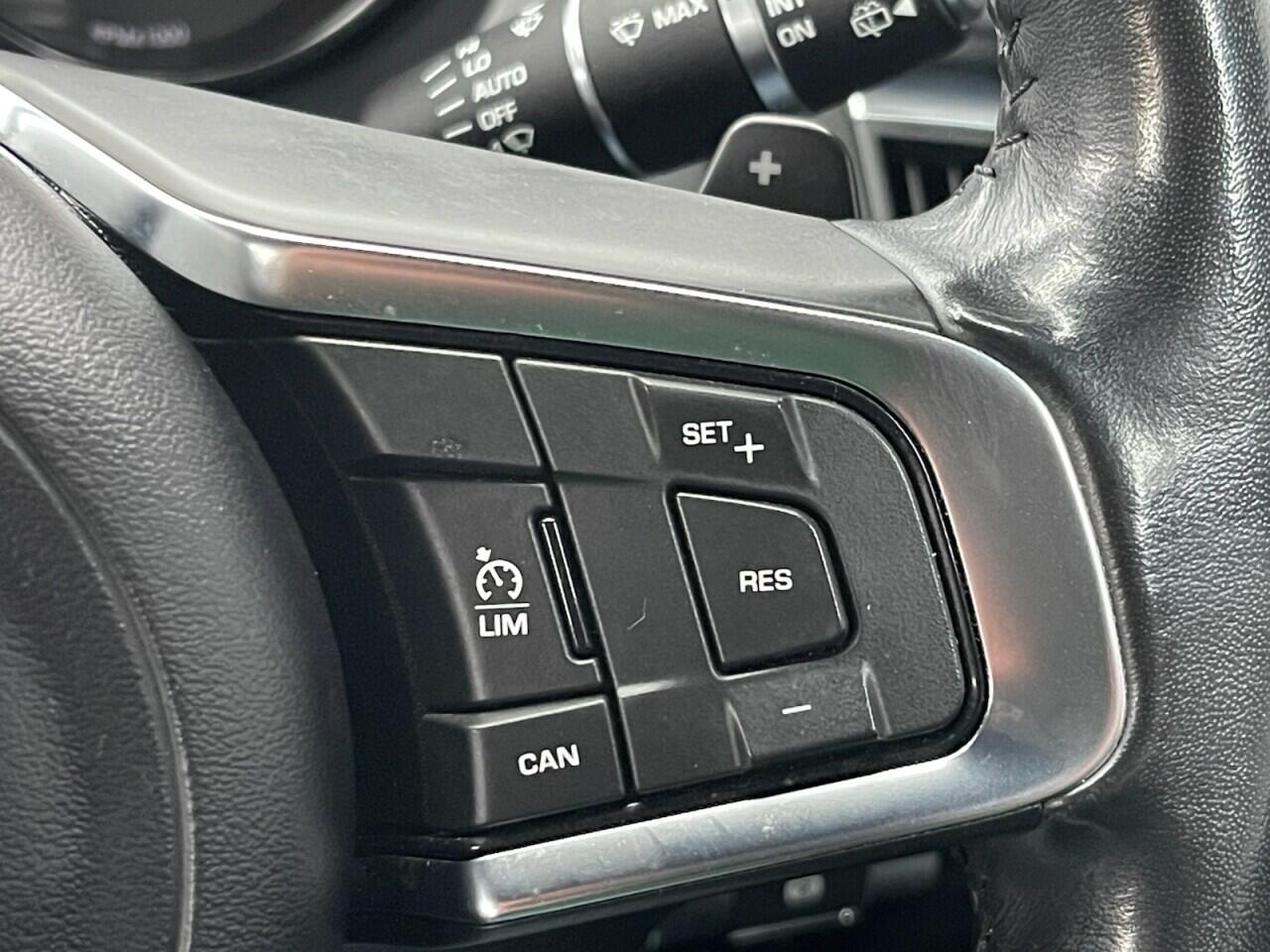 Used Jaguar E-Pace 2018 for sale - 76992213: Photo 34