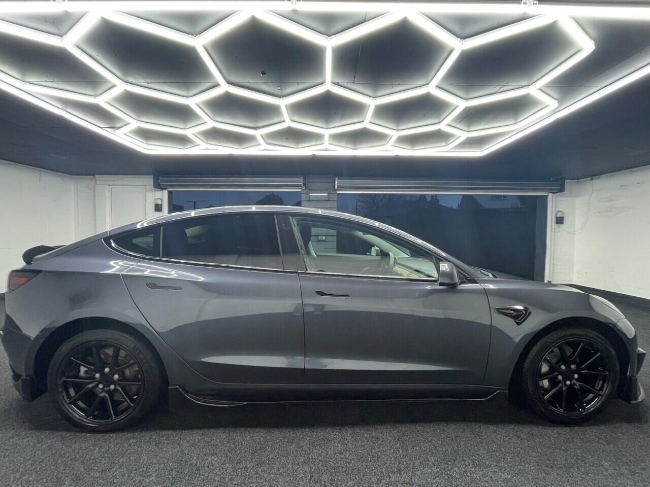 Used Tesla Model 3 2019 for sale - 77190558: Photo 6
