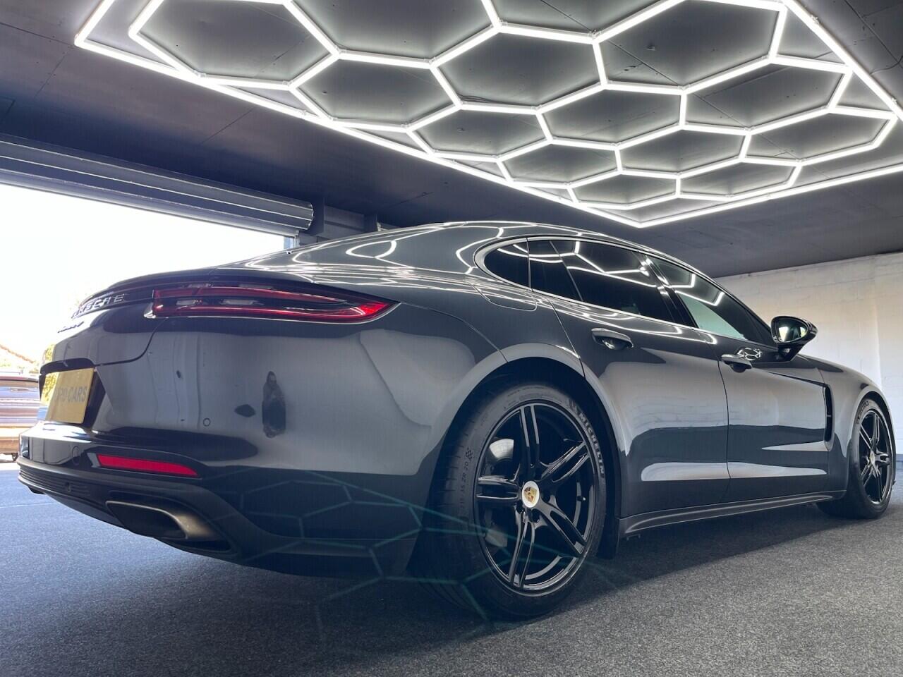Used Porsche Panamera 2019 for sale - 77939330: Photo 6