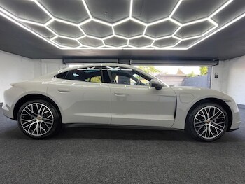Used Porsche Taycan 2022 for sale - 78843364: Photo