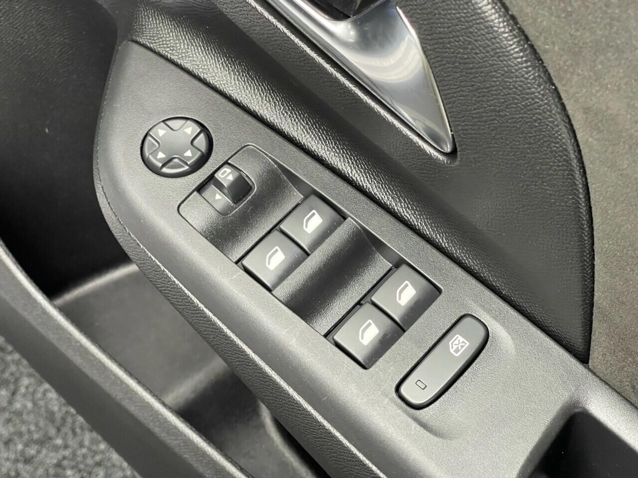 Used Vauxhall Corsa for sale - 76727087: Photo 32