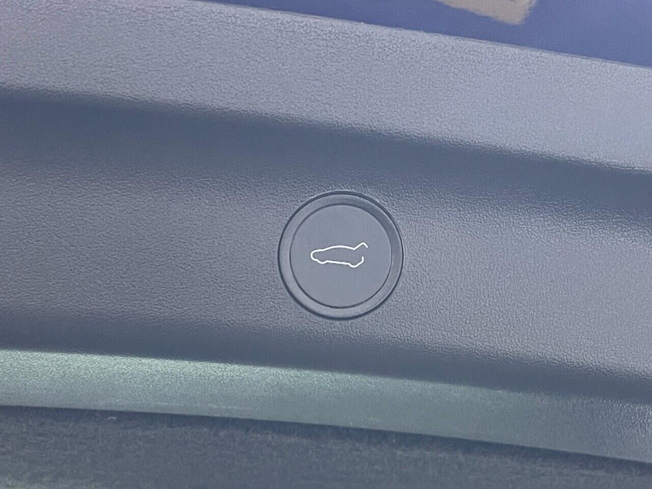 Used Tesla Model Y 2024 for sale - 77838695: Photo 31