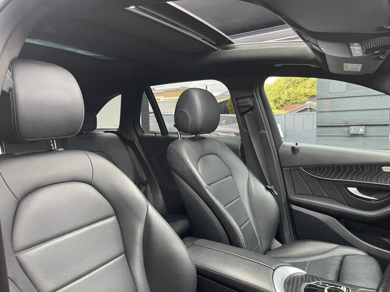 Used Mercedes-Benz GLC 2019 for sale - 76743234: Photo 28