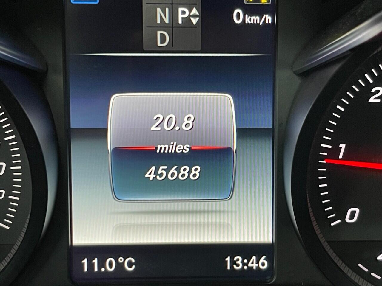 Used Mercedes-Benz GLC 2019 for sale - 76743234: Photo 35