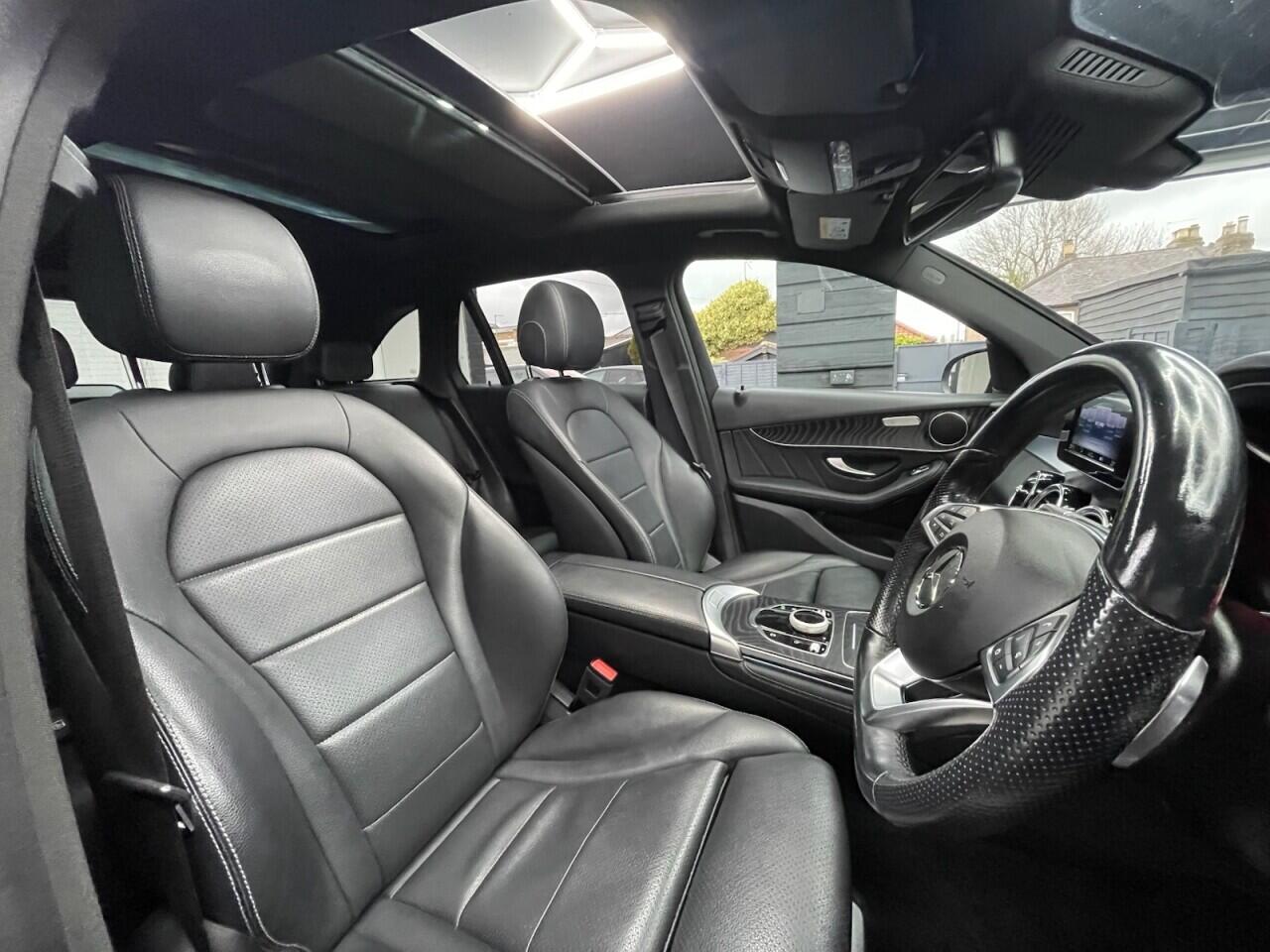 Used Mercedes-Benz GLC 2019 for sale - 76743234: Photo 4