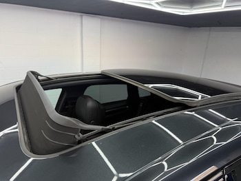 Used Porsche Macan 2022 for sale - 79361335: Photo