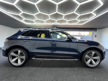 Used Porsche Macan 2023 for sale - 79026155: Photo
