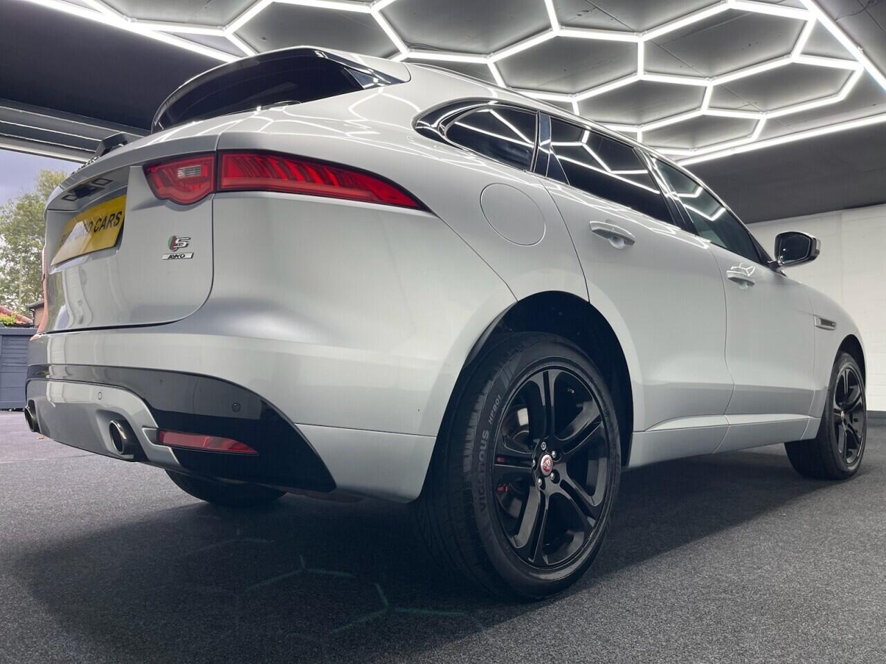 Used Jaguar F-Pace 2016 for sale - 76989746: Photo 20