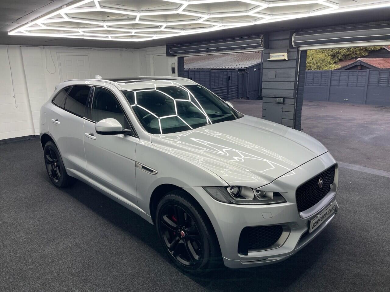 Used Jaguar F-Pace 2016 for sale - 76989746: Photo 24