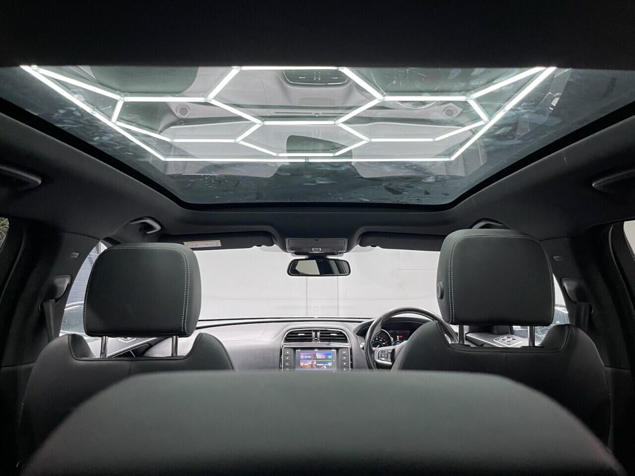 Used Jaguar F-Pace 2016 for sale - 76989746: Photo 37