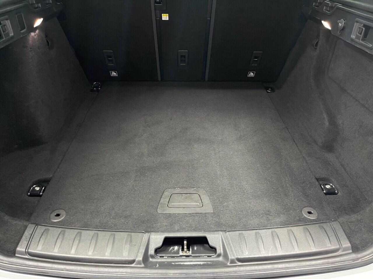 Used Jaguar F-Pace 2016 for sale - 76989746: Photo 38