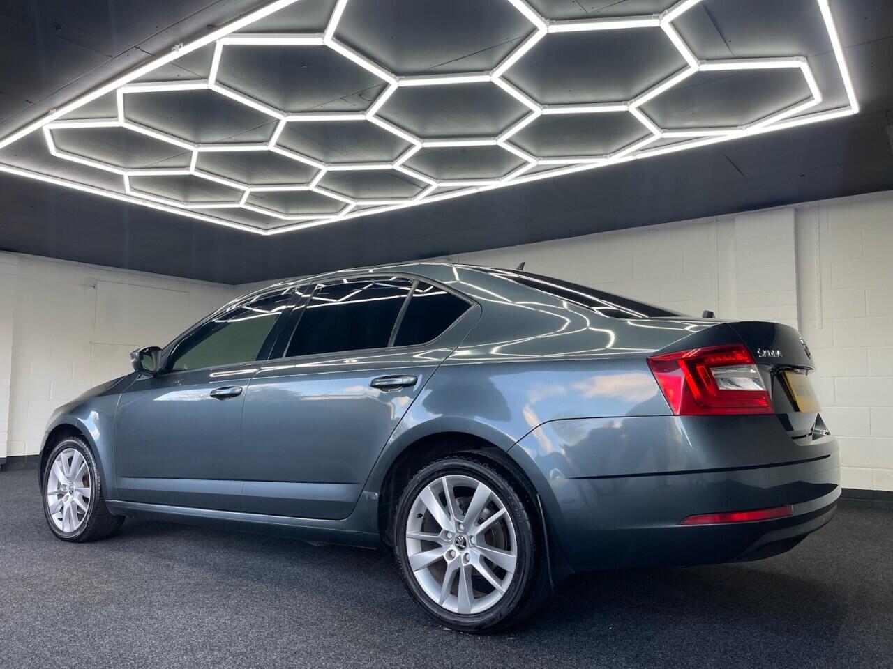 Used Skoda Octavia 2020 for sale - 76635420: Photo 13