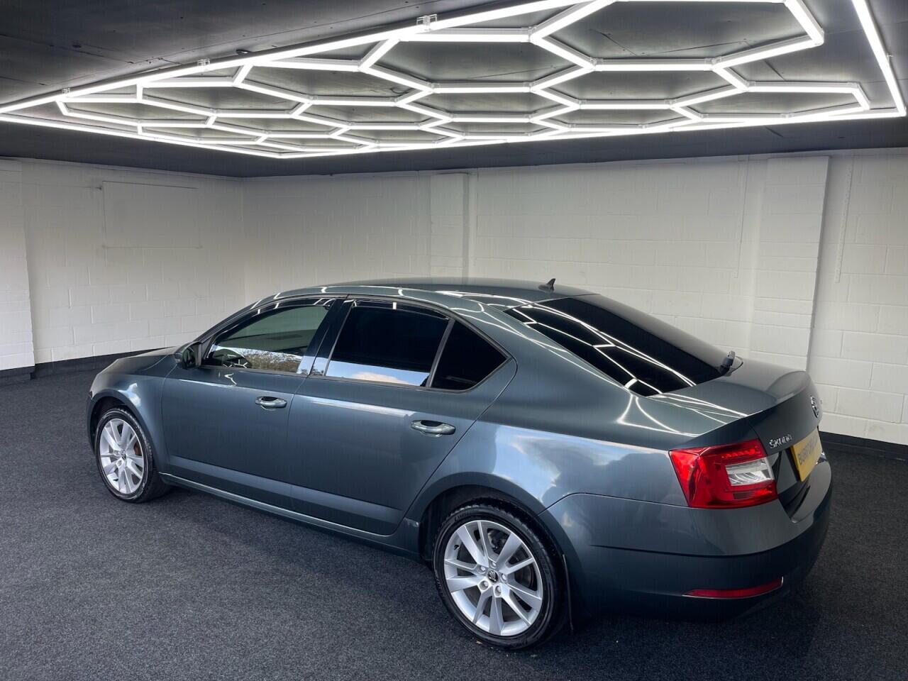 Used Skoda Octavia 2020 for sale - 76635420: Photo 14