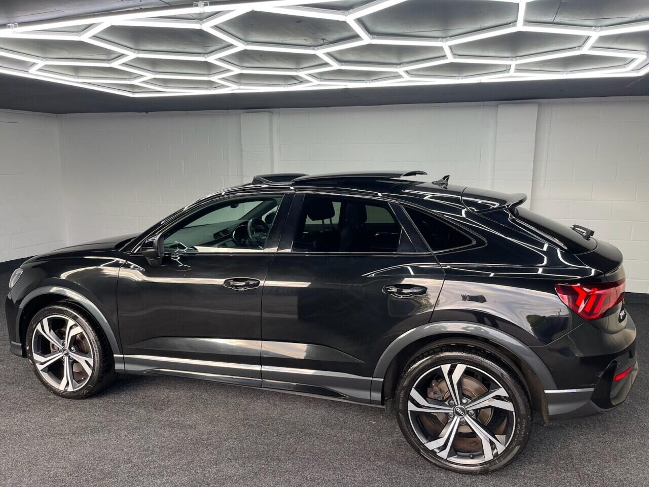 Used Audi Q3 2019 for sale - 76635433: Photo 12