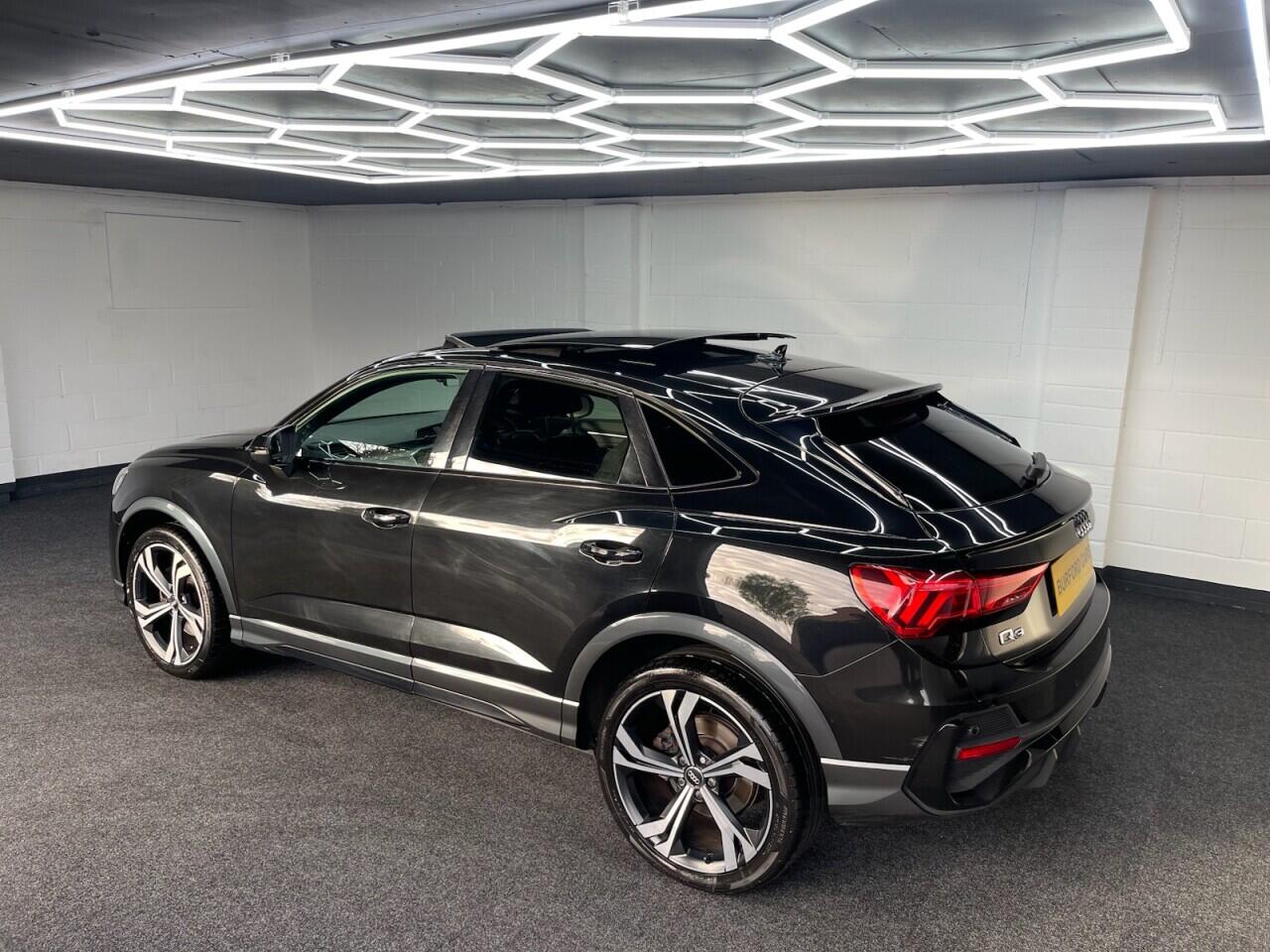 Used Audi Q3 2019 for sale - 76635433: Photo 17