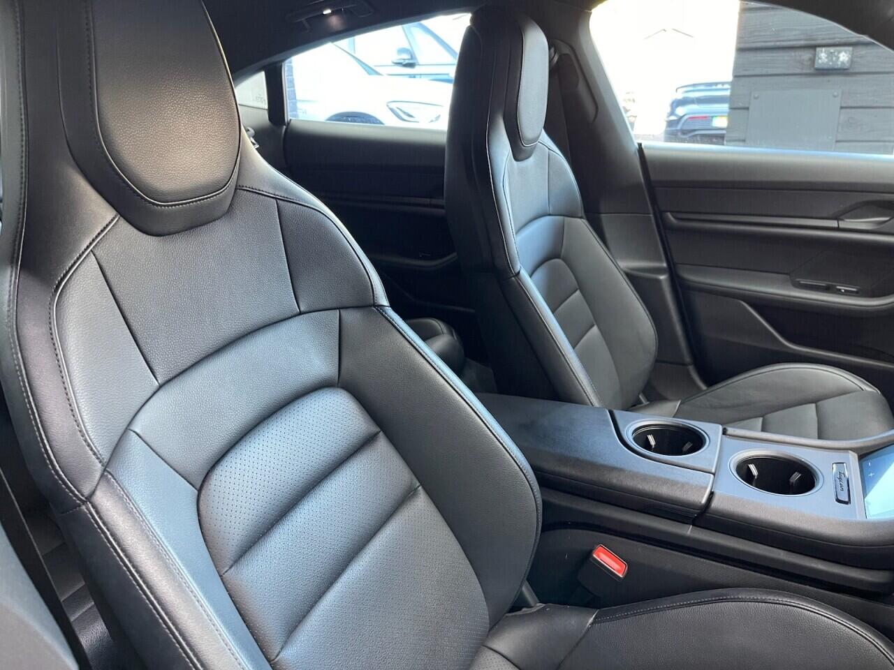 Used Porsche Taycan 2022 for sale - 78157204: Photo 32