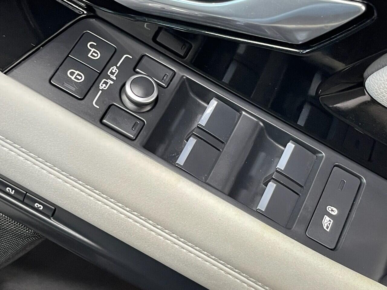 Used Land Rover Range Rover Evoque 2019 for sale - 76975880: Photo 35