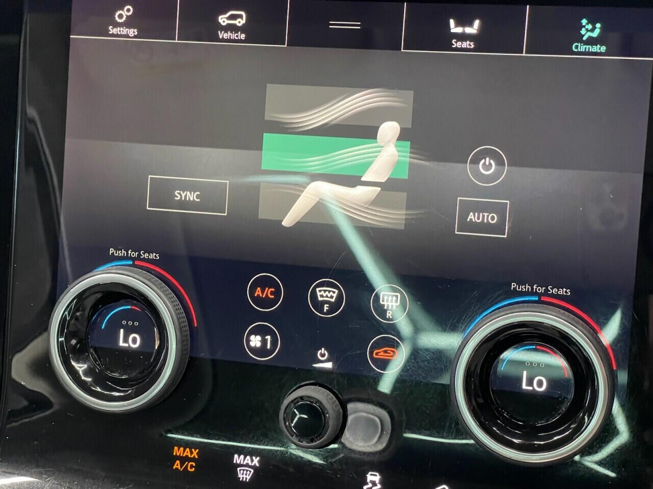 Used Land Rover Range Rover Evoque 2019 for sale - 76975880: Photo 44