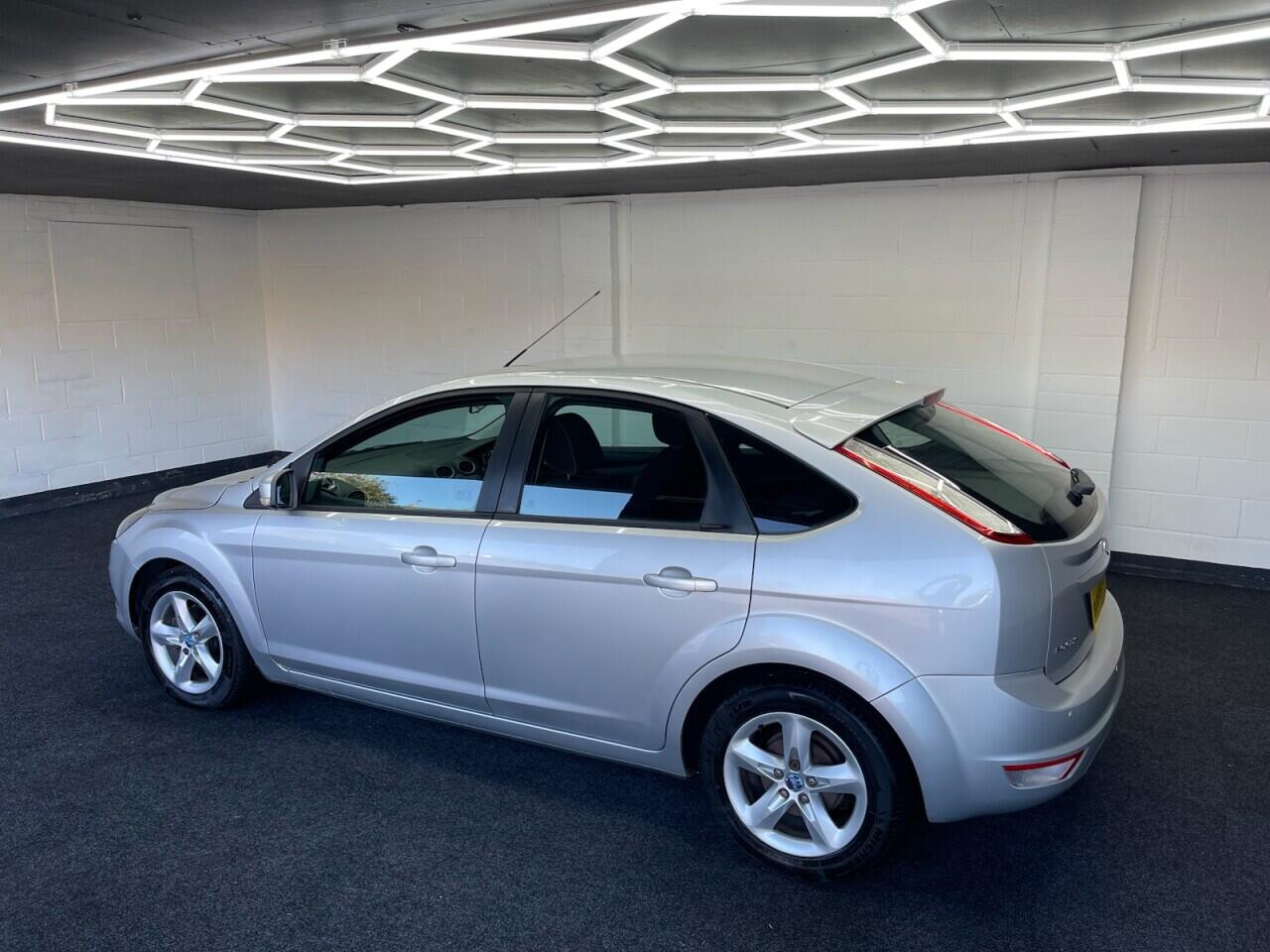 Used Ford Focus 2009 for sale - 78157123: Photo 16