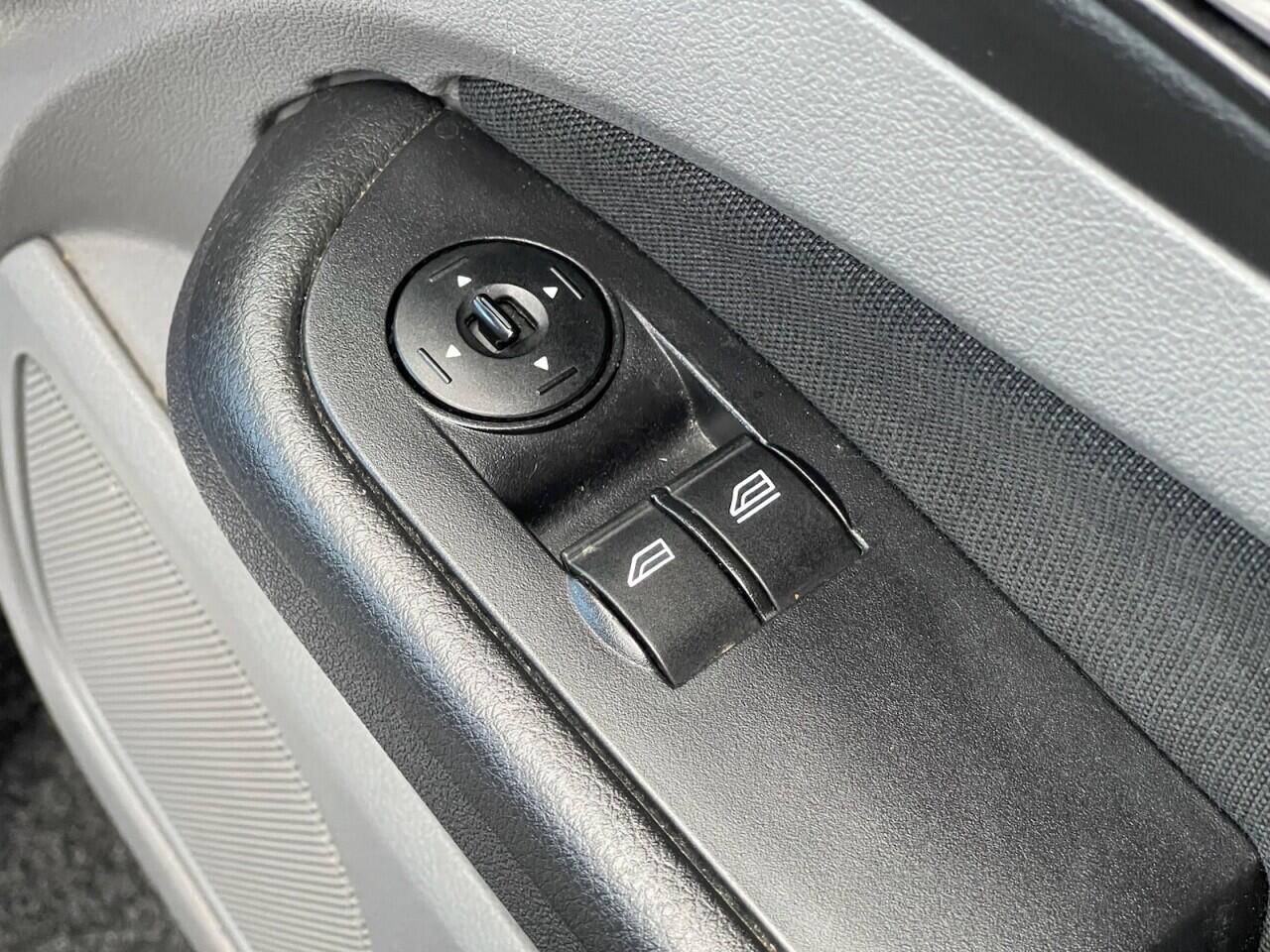 Used Ford Focus 2009 for sale - 78157123: Photo 30