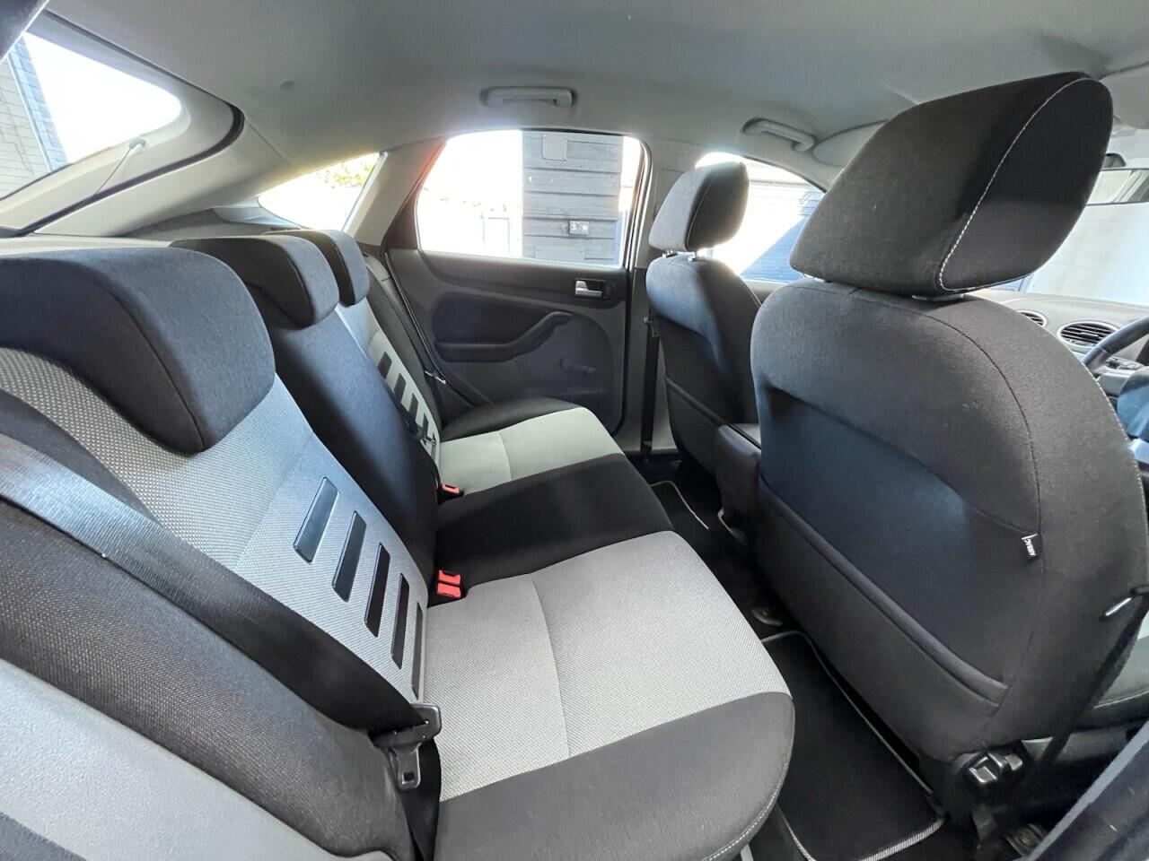 Used Ford Focus 2009 for sale - 78157123: Photo 8