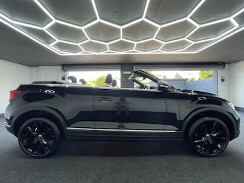 Used Volkswagen T-Roc 2022 for sale - 78662275: Photo