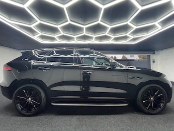 Used Jaguar F-Pace 2020 for sale - 76965369: Photo