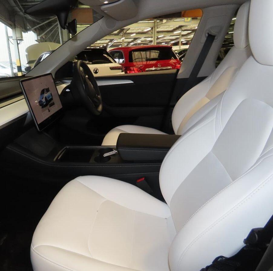 Used Tesla Model Y 2024 for sale - 77838987: Photo 2