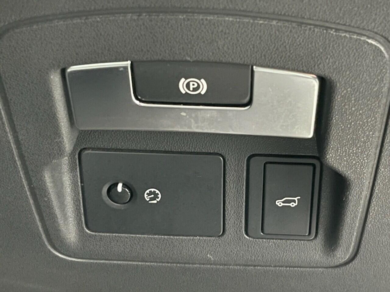 Used Land Rover Range Rover Velar 2018 for sale - 76635435: Photo 30