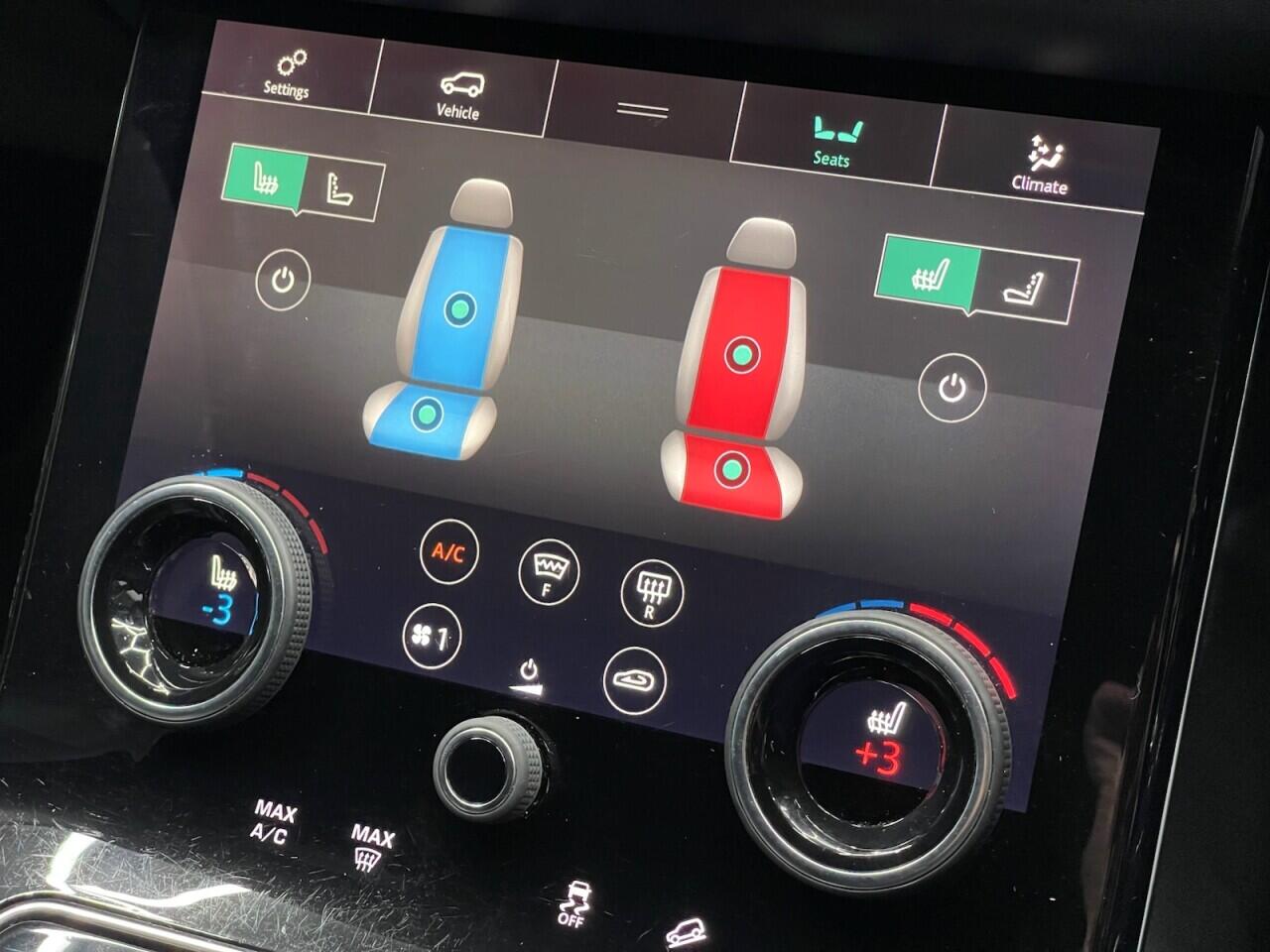 Used Land Rover Range Rover Velar 2018 for sale - 76635435: Photo 37