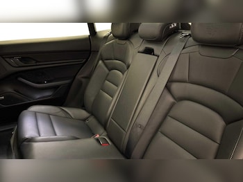 Used Porsche Taycan 2022 for sale - 78842930: Photo
