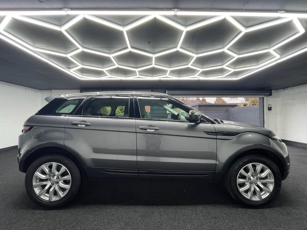 Used Land Rover Range Rover Evoque 2016 for sale - 76926924: Photo 3