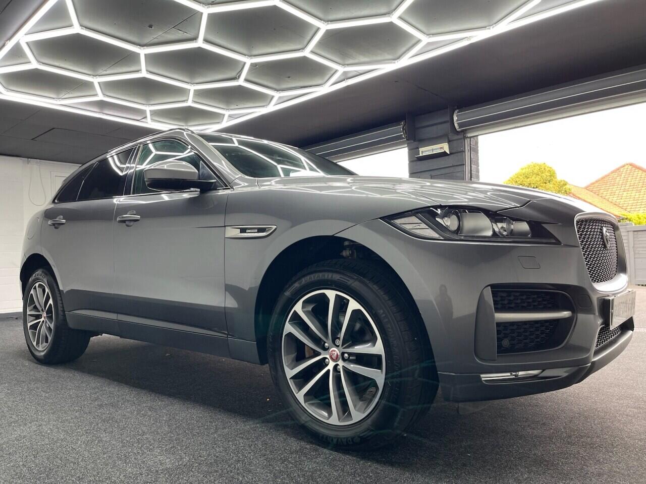 Used Jaguar F-Pace 2018 for sale - 77229275: Photo 22