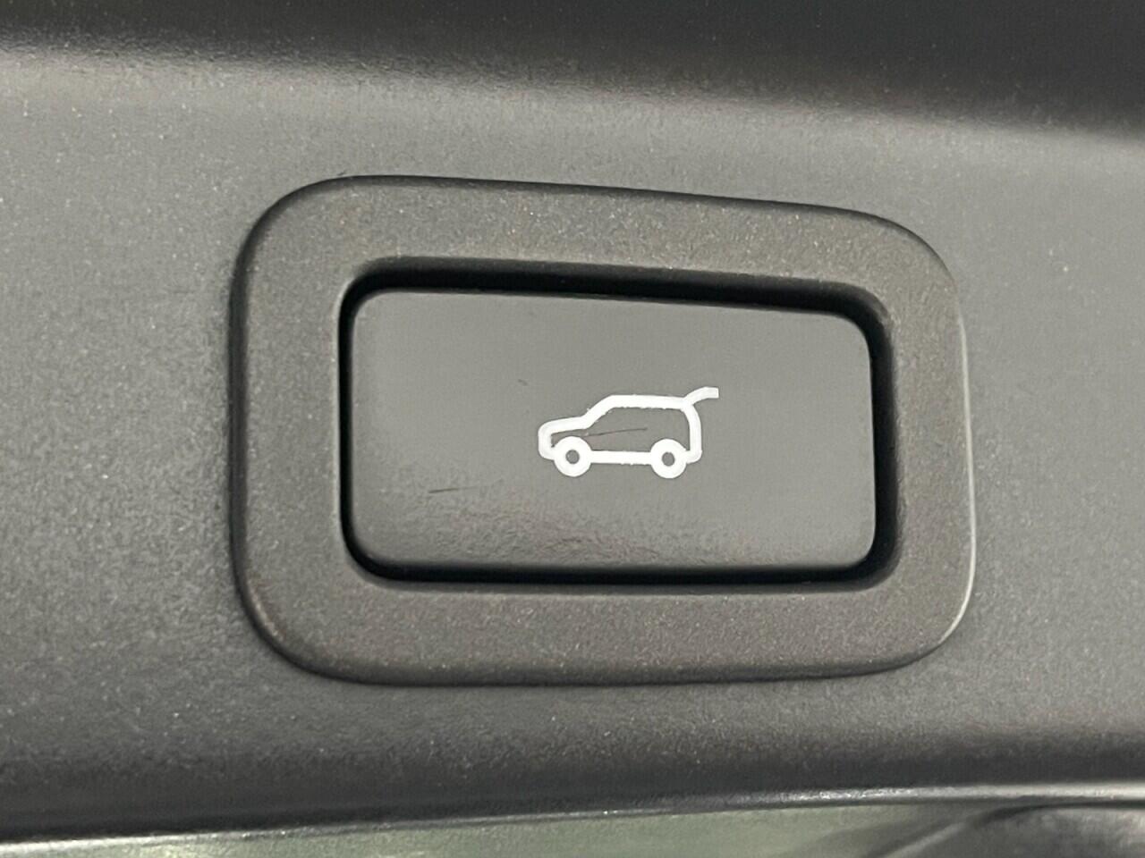 Used Jaguar F-Pace 2018 for sale - 77229275: Photo 34