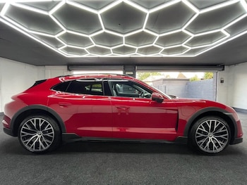 Used Porsche Taycan 2022 for sale - 79247540: Photo