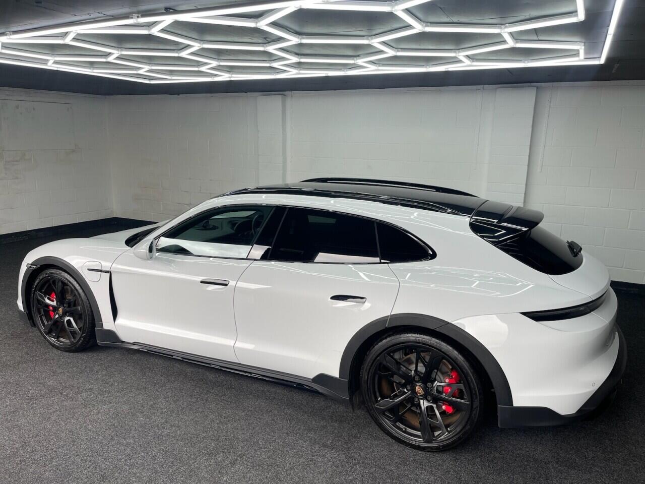 Used Porsche Taycan 2021 for sale - 78047868: Photo 21