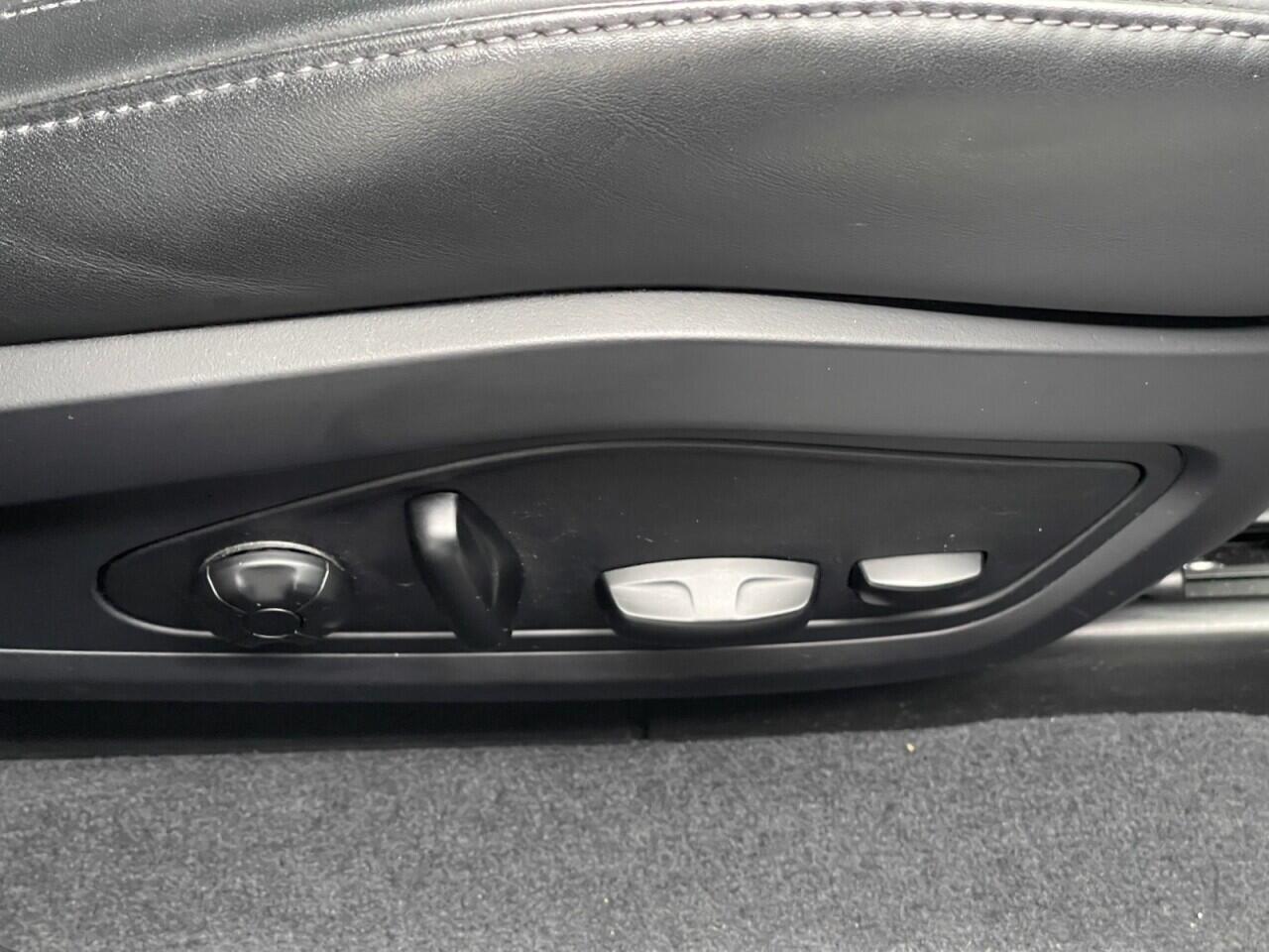 Used Porsche Taycan 2021 for sale - 78047868: Photo 43