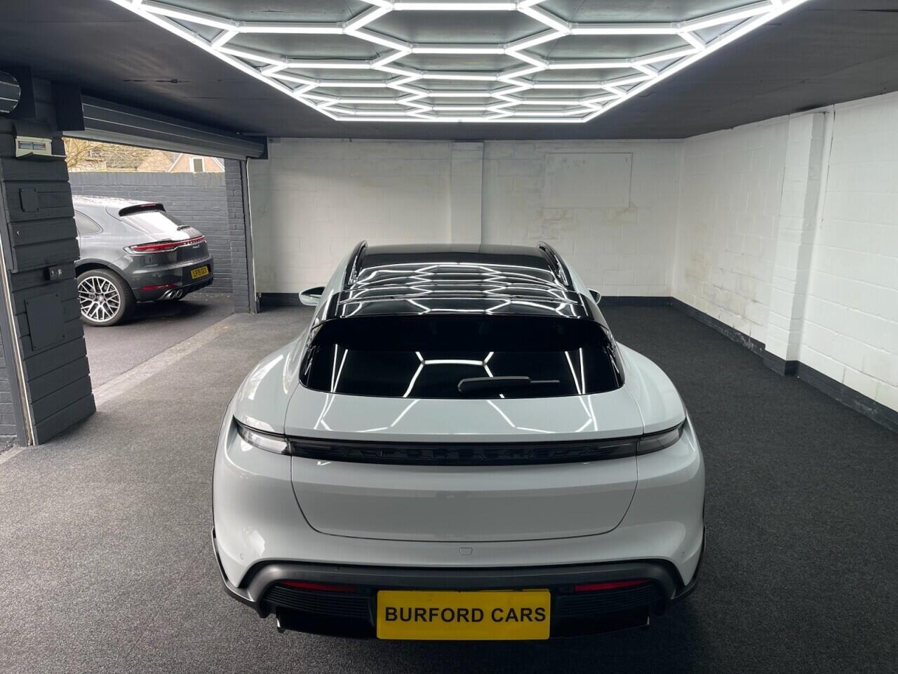 Used Porsche Taycan 2021 for sale - 78047868: Photo 6