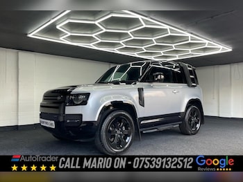 Used Land Rover Defender 2023 for sale - 76635437: Photo