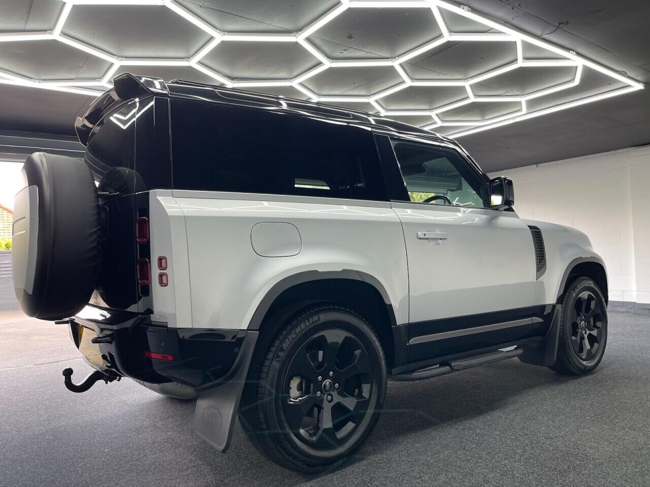 Used Land Rover Defender 2023 for sale - 76635437: Photo 23