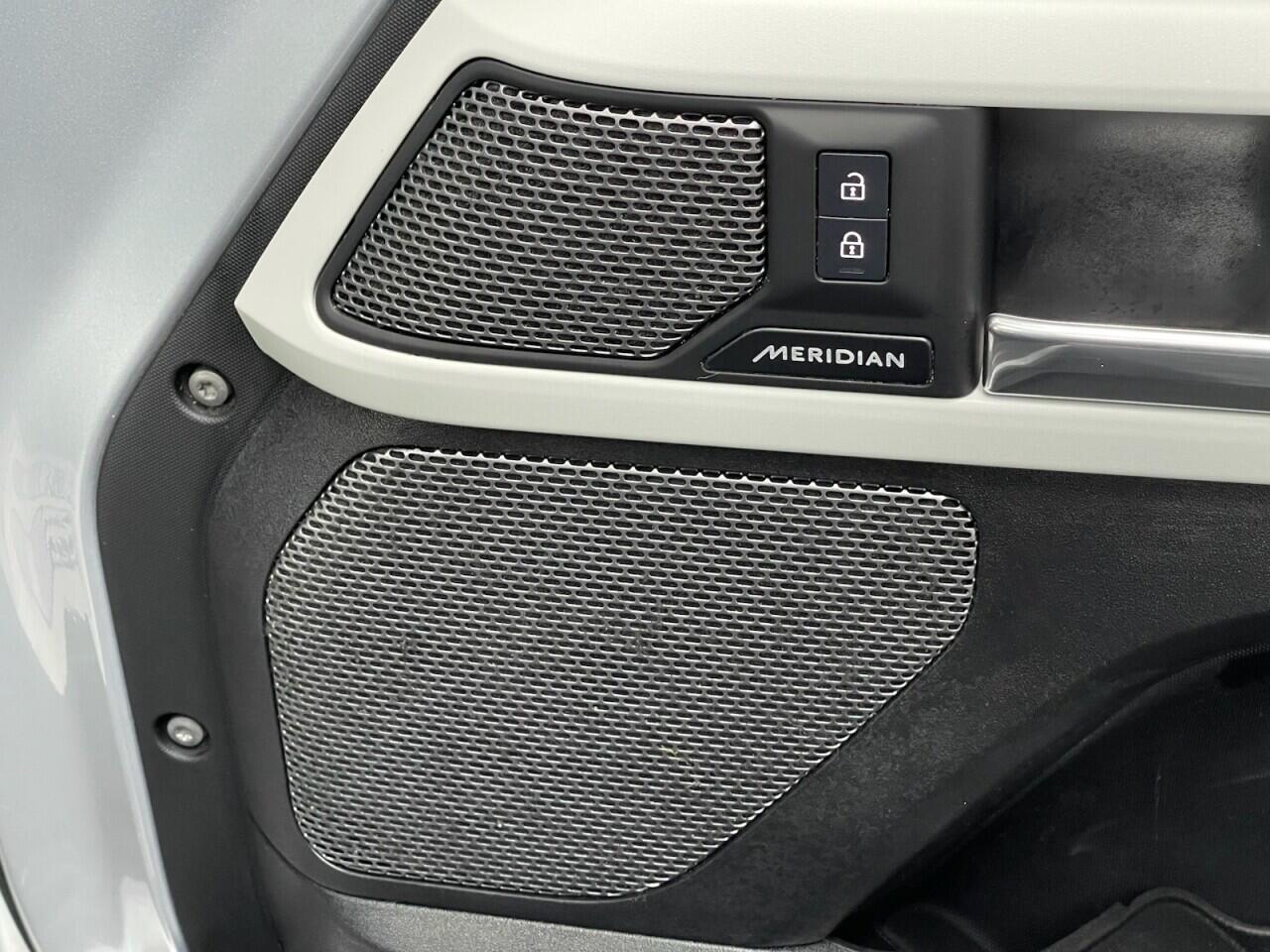 Used Land Rover Defender 2023 for sale - 76635437: Photo 34